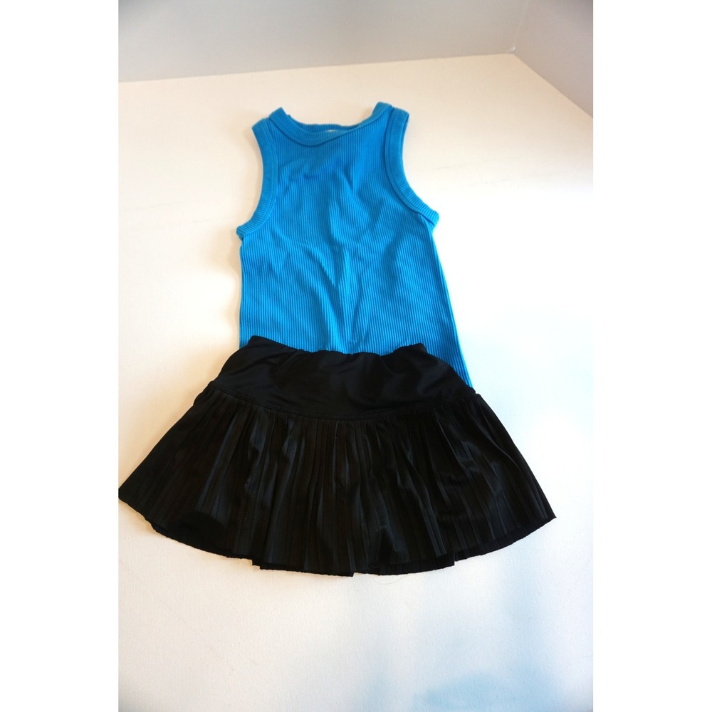 Suzette Collection Girls Blue Ribbed Tank and Black Pleated Skort Set Size 7